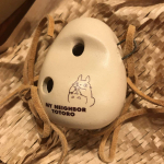 Ghibli muuseumi eksklusiivne Totoroga savipill Okarina beež