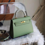 Kelli kott naturaalsest nahast 2025 uus naiste kott k&auml;es kantav k&otilde;rgekvaliteediline k&auml;sitsi valmistatud &uuml;lakeha- v&otilde;i diagonaalkott kaasaskantav naiste kott 25*10*19 heleroheline v&auml;rv