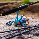 &Otilde;ngeritvade komplekt s&uuml;sinikkiust spinninguga &otilde;ngeritv ja 12BB alumiiniumpooliga ketrusrulliga p&uuml;&uuml;givarustus 2.1m & reel1000