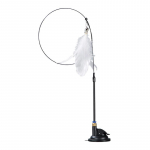 Interaktiivne kassim&auml;nguasi k&auml;ed-vabad kassipulgaga m&auml;ngiv kassipoeg, kes m&auml;ngib lutsukeppi m&auml;nguasja imemistass Linnu-/sulgede kassikepp Lemmikloomatarbed valge