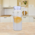 Akr&uuml;&uuml;lkann vee-puuviljamahla piimakann j&auml;&auml;tee jaoks 2L