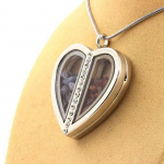 Pierres et Min&eacute;raux. Collier Saphir + Tourmaline multicolore brut. Mod&egrave;le coeur.