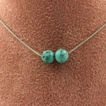 Pierres et Min&eacute;raux. Collier 2 perles Howlite Turquoise 8 mm Chaine en acier inoxydable Collier femmes, hommes. Taille personnalisa t&uuml;rkiissinine