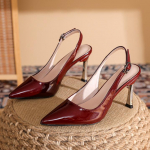 Uued terava otsaga tikk-k&otilde;rged kontsad pluss paksud ja laiad &uuml;hekordsed kingad, madala suuga lakknahast sobivad seksikad naistekingad 33 burgundiapunane