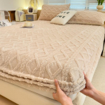 Talvine soe voodilina Taff sametfliisist voodipesu &uuml;he-/kaheinimese-/kuning-/kuningannaga pl&uuml;&uuml;smadratsi kate Paks voodikate 2 Pillowcases