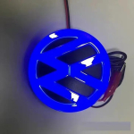 Uus Volkswagen 11CM 4D LED Auto Esiosa Tagumine Embleem M&auml;rk valgus VW Polo Golf Jetta Beetle CC Tiguan Touran Passat MK7 MK5 jaoks 11cm sinine