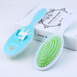 1 tk &Uuml;kssarviku mustriga turvapadja kamm v&auml;rviline kummist massaažikamm Multikas juuksurit&ouml;&ouml;riistad lilla