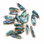 Naturaalsete mageveep&auml;rlitega ripats ebakorrap&auml;rased rohelised Pipa helmed kaelakee k&auml;ev&otilde;ru &otilde;mblemiseks k&auml;sit&ouml;&ouml; ehete valmistamiseks 9 x 23-10 x 26 mm roheline