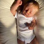 BZDOLL 47cm 3D-v&auml;rviga nahk Pehme silikoonist Reborn Boy Baby Doll M&auml;nguasi T&uuml;drukule Nagu p&auml;ris 19-tolline riidest keha magav Elus Kleit Up Boneca 47cm 3D-paint Skin Doll