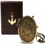 Kodu on k&otilde;ikjal, matkakompassiga graveeritud kingitus poiss-s&otilde;brale, aastap&auml;evaks, pulmadeks, temale, temale, mehele| Puidust &uuml;mbris messingist meredekoor