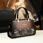 Naiste mood lakknahast k&auml;ekott, &otilde;lakott, peokott, mitmek&uuml;lgne