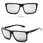 Meeste ruudukujulised suure raamiga p&auml;ikeseprillid V&auml;rvilised trendid p&auml;ikeseprillid Juhi prillid must