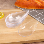10 tk plastist eelroa taldrikud magustoidu tassid kauss lusika kujuga taldriku lauan&otilde;ud valge