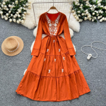 Vintage L&auml;&auml;ne stiilis tikitud V-kaelusega paelaga v&ouml;&ouml;kohaga pikak&auml;eline kleit naistele Prantsuse elegantne suur lehviv pikk kleit One size oranž