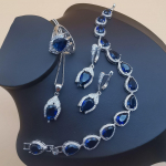 Ehtekomplekt neljast rombikujulisest Euroopa ja Ameerika stiilis tansaniitkristallehtest 10