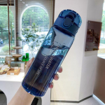 780 ml plastmassist veepudel joomiseks kaasaskantav sporditee kohvitass k&ouml;&ouml;giriist Uus j&auml;&auml;tunud plastikust kaasaskantav kandetass &otilde;pilaste &otilde;ues veetass 780ml