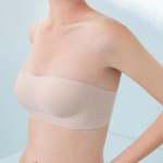 Olkaimeta rinnahoidja naiste &otilde;mblusteta aluspesu tarretis, mis on &uuml;mbritsetud rinna &uuml;mber, et v&auml;ltida kokkupuudet ja libisemisvastane n&auml;htamatu rinnahoidja S beež