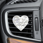 Teemantkristalliga Auto &Otilde;huava Klamber Auto Love Parf&uuml;&uuml;mi L&otilde;hna Klamber &Otilde;huv&auml;rskendaja Autode Stiilidekor Bling Auto Tarvikud sinine