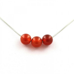 Pierres et Min&eacute;raux. Collier 3 perles Cornaline d'Uruguay 8 mm Chaine en acier inoxydable.