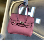 Mini v&auml;ikese kotiripatsiga k&otilde;rvaklappide komplekt auto v&otilde;tmehoidja Loominguline m&uuml;ndiripats koos k&otilde;igi sobivate punaste &uuml;mbristega 9x10cm