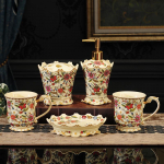 Vannitoatarvikute komplekt Keraamiline hambaharja hoidja Seebin&otilde;ude seebi dosaator Kuristamistass Euroopa stiilis vannitoakomplekt Pulmakingitus