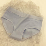 Aluspesu Naiste &uuml;hev&auml;rvilised puhtast puuvillast keskmise v&ouml;&ouml;kohaga p&uuml;ksid Lihtsad &otilde;mblusteta hingavad t&uuml;drukute &uuml;li&otilde;pilane Lihtsad, puusa t&otilde;stvad kolmnurga alusp&uuml;ksid M must