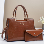 Disaineri luksuslik naiste messenger-kott Daamide ristkeha &otilde;lakott naistele Lakknahast kandekotid Moodsa br&auml;ndi k&auml;ekotid