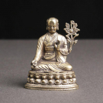 Puhas vask Tiibeti Buddha kuju Miniatuurid Kodu kaunistus Antiikpronksist kujukesed Laua kaunistused K&auml;sit&ouml;&ouml; Tarvikud