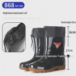 Meeste k&otilde;rge s&auml;&auml;rega veekindlad libisemiskindlad kummikud pingutusn&ouml;&ouml;riga sulgemisega 45