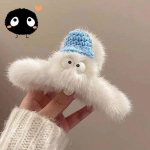 S&auml;delev t&auml;hevalgus, tipptasemel teemantlilleklamber, hele luksus, k&otilde;rgekvaliteediline tunne, juukseaksessuaarid pea tagaosas, keritud juuksed valge