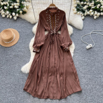 Retro Etniline Stiil Raske Tikandiga Kleit Naistele Mood Tuttidega V&ouml;&ouml;koht Slim Boheemlaslik Drapeeritud Suure &auml;&auml;rega Ranna Pikk Kleit One Size kohv