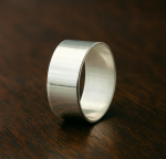 8 mm lai 925 sterlingh&otilde;bedast s&otilde;rmus, minimalistlik poleeritud riba, unisex ehe 12 h&otilde;be