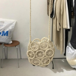 Uus &uuml;mmargune &otilde;lgedest rannakott naiste bambusest k&auml;ekott Ringikujulise rotangist koti mustriga naiste &otilde;lakott 21*7*14cm beež