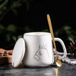 400ml Uus toode European Style Light Luxury kullaga v&auml;rvitud keraamiline kohvikruus kaanega Lusikas Water Cup Cartoon Totoro kruus 400ml valge