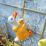 1 tk Kodukaunistused Roniv K&uuml;&uuml;lik Vaigu K&auml;sit&ouml;&ouml; Orav Armas Kujukeste Loomade Rippkaunistus Loov