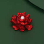 Punase pojengi prossi k&otilde;rgekvaliteediline naiste peen luksuslik atmosf&auml;&auml;riline pross, &uuml;likond, manteln&otilde;el, kallite aksessuaaride trend