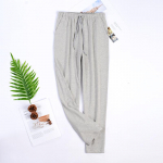 Meeste puhtast puuvillast pidžaamad &ndash; lahtised, suured kevadeks ja s&uuml;giseks, mitmek&uuml;lgsed kodus v&otilde;i &otilde;ues kandmiseks. XXXL