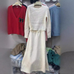 Naiste s&uuml;gis- ja talvine &uuml;mara kaelusega pikkade varrukatega džemprid pool kehaga seelik kaheosaline komplekt One Size