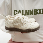 suvi Uued naiste moekad vabaajajalatsid moekad &uuml;hekihilise v&otilde;rguga valged kingad k&otilde;igega sobivad sportlikud hingavad meeste rula kingad 40