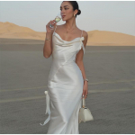 Elegantsed satiinist slingkleidid naistele, paeltega &uuml;lespandav seljata seksikas k&otilde;rge v&ouml;&ouml;kohaga &otilde;huke pikk kleit 2025. aasta suvine uus daami puhkusepidu hommikumantlid S