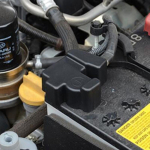 Autoaku negatiivne kaitseklemmi kate Subaru Forester Legacy Outback Levorg 2014 2015 2016 2017 2018 jaoks