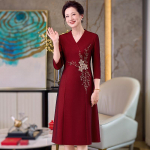 Kevad 2026 V&auml;&auml;rikas pruudiemaa Cheongsam: Elegantne pulmabanketikleit M