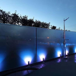 Aleader 8mm 10mm 12mm Karastatud LED Klaasist Piirdes&uuml;steem Balustraadi K&auml;etugi LED Valgustusega messingu