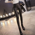 Moodsad naiste k&otilde;rge v&ouml;&ouml;kohaga p&uuml;ksid PU-nahast veekindlad venivad sukkp&uuml;ksid, mustad l&auml;ikivad l&auml;ikivad metallist nahast p&uuml;ksid S must