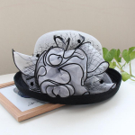 Briti leedi Deby Race Fedora m&uuml;ts suvekirik Elegantne Sinamay lilleline linane p&auml;ikesem&uuml;ts Naiste Vaction Curl &auml;&auml;rega Cloche m&uuml;tsid 55-58cm