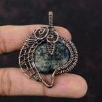 K&uuml;aniidi Gemstone Ripats Vasktraadiga &Uuml;mbritsetud Ripats V&auml;&auml;rikas Ripats K&uuml;aniit Vask Ehted K&auml;sit&ouml;&ouml; Ripats Traatdisainiga Ehted Kingitus Talle black