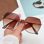 Uued ruudukujulised hobuseraua pandlaga p&auml;ikeseprillid naiste gradientmoodprillid naiste v&otilde;rkpunased INS temperamendiprillid pruun