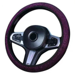 Teemantidega naastrehviga rooliratta kate 38cm Four Seasons saadaval ilma sisemise r&otilde;ngata t&auml;ieliku teemantauto roolikatteta punane