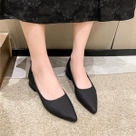 Moodsad Kingad Madala Suuga Elegantne Slip-on Terava Ninaga Naiste Jalatsid 2024 Moodsad Naiste Vabaaja Tennised Slip-on Uus Kleit Modis 35 must