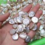 1 tk, kunstp&auml;rli barokkripats, boho ebakorrap&auml;rased &uuml;mmargused amuletid DIY kaelakee v&otilde;tmehoidja riputatavad dekoratiivsed aksessuaarid, ehete valmistamine 1,4&times;1,7cm 1Pc/1.4&times;1.7cm valge